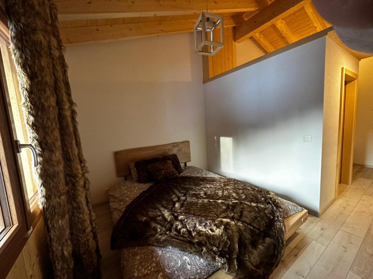 Chambres D'Hotes Les Louettes A Sapinhaut Canton Du Valais Saxon Exterior photo